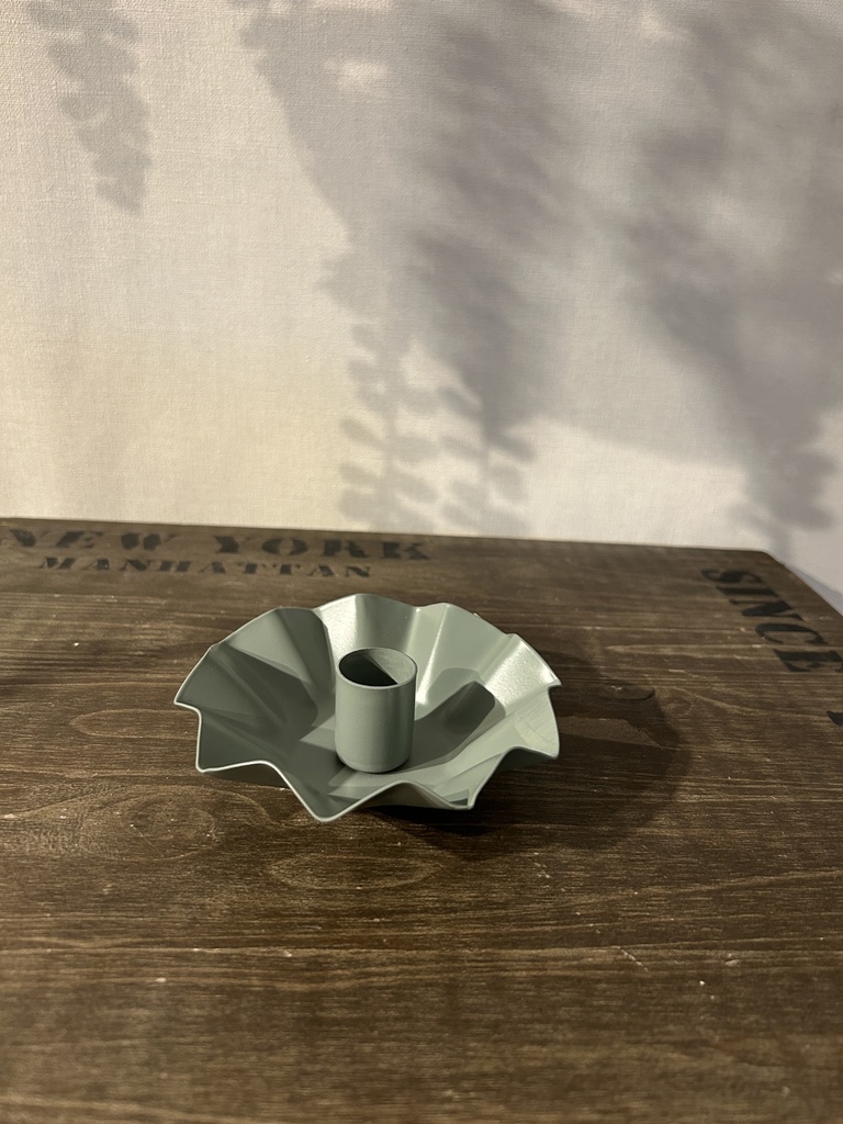 Kerzenhalter gewellt