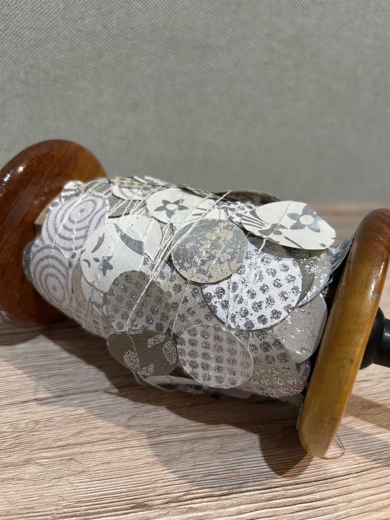 Papiergirlande Spule silber
