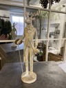 Hirschfigur "Mann im Anzug" groß