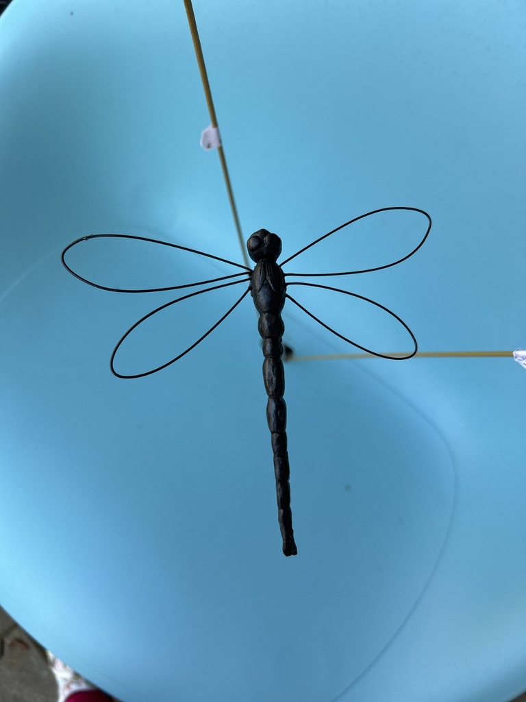 Libelle auf Stab groß