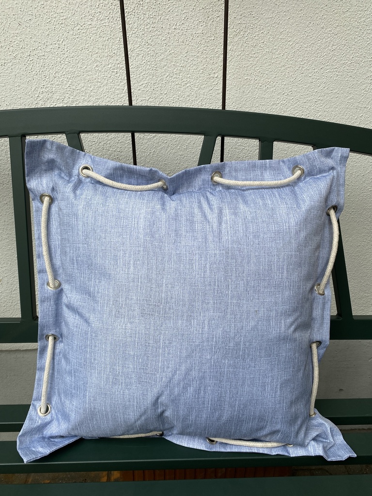 Outdoorkissen mit Schnürung