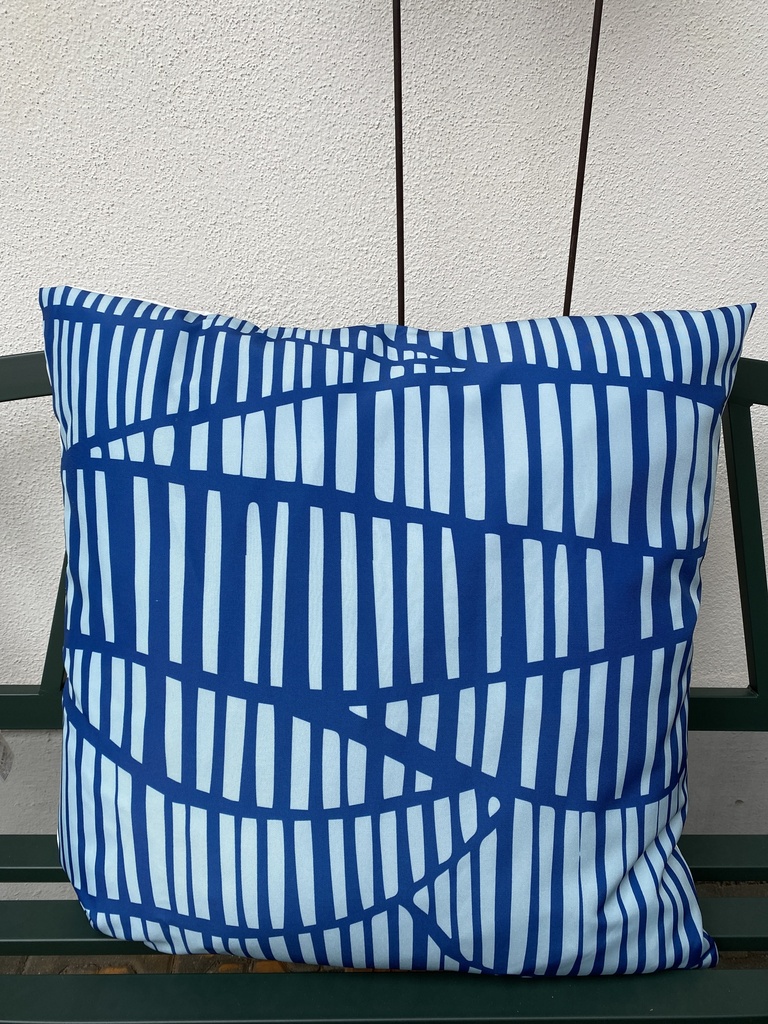 Outdoorkissen XL (blau gemustert)