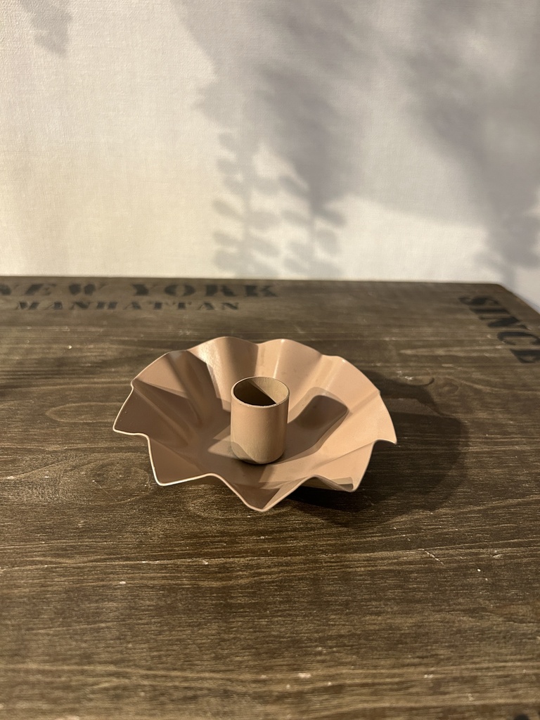 Kerzenhalter gewellt