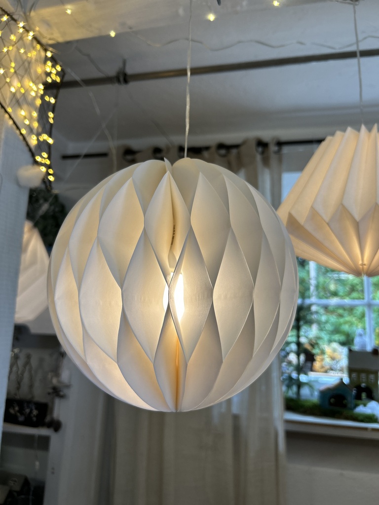 Beleuchteter Stern- oder Papierornamente