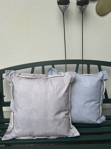 Outdoorkissen mit Schnürung 50x50 cm