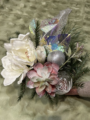 [P0003082] Weihnachtsstrauß Amaryllis und Hauswurz beschneit