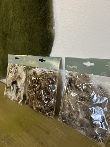 Deko Federn sortiert